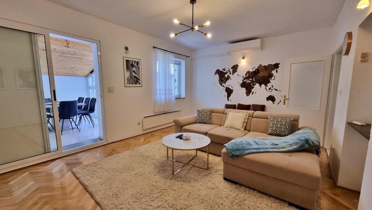Apartment Hana Omiš Exteriör bild