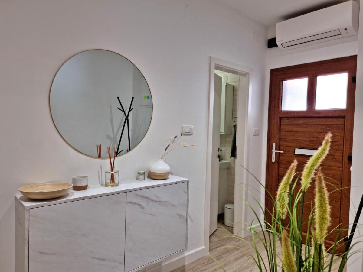 Apartment Hana Omiš Exteriör bild