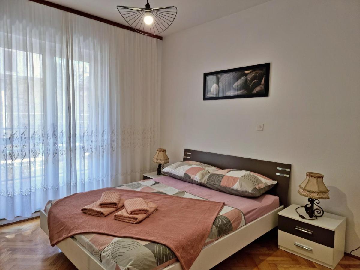 Apartment Hana Omiš Exteriör bild