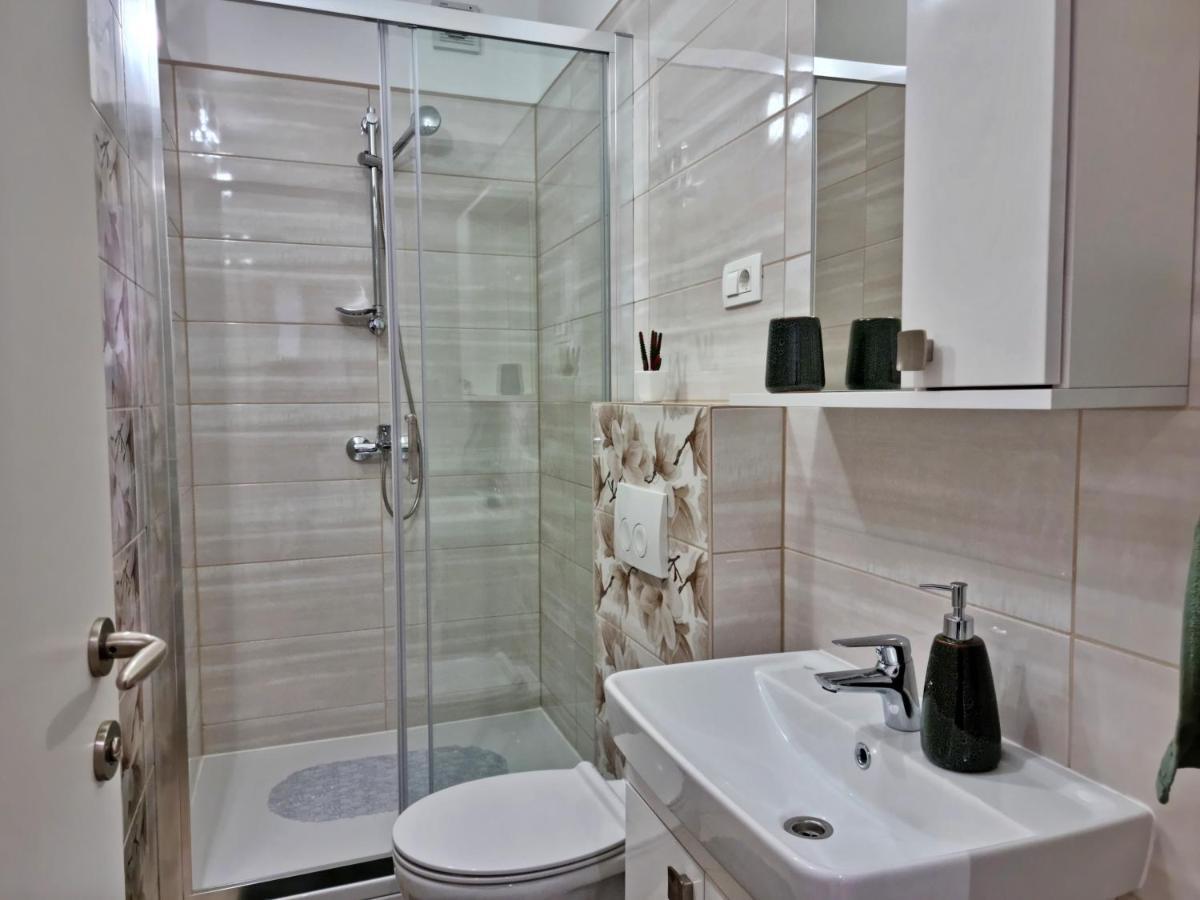 Apartment Hana Omiš Exteriör bild