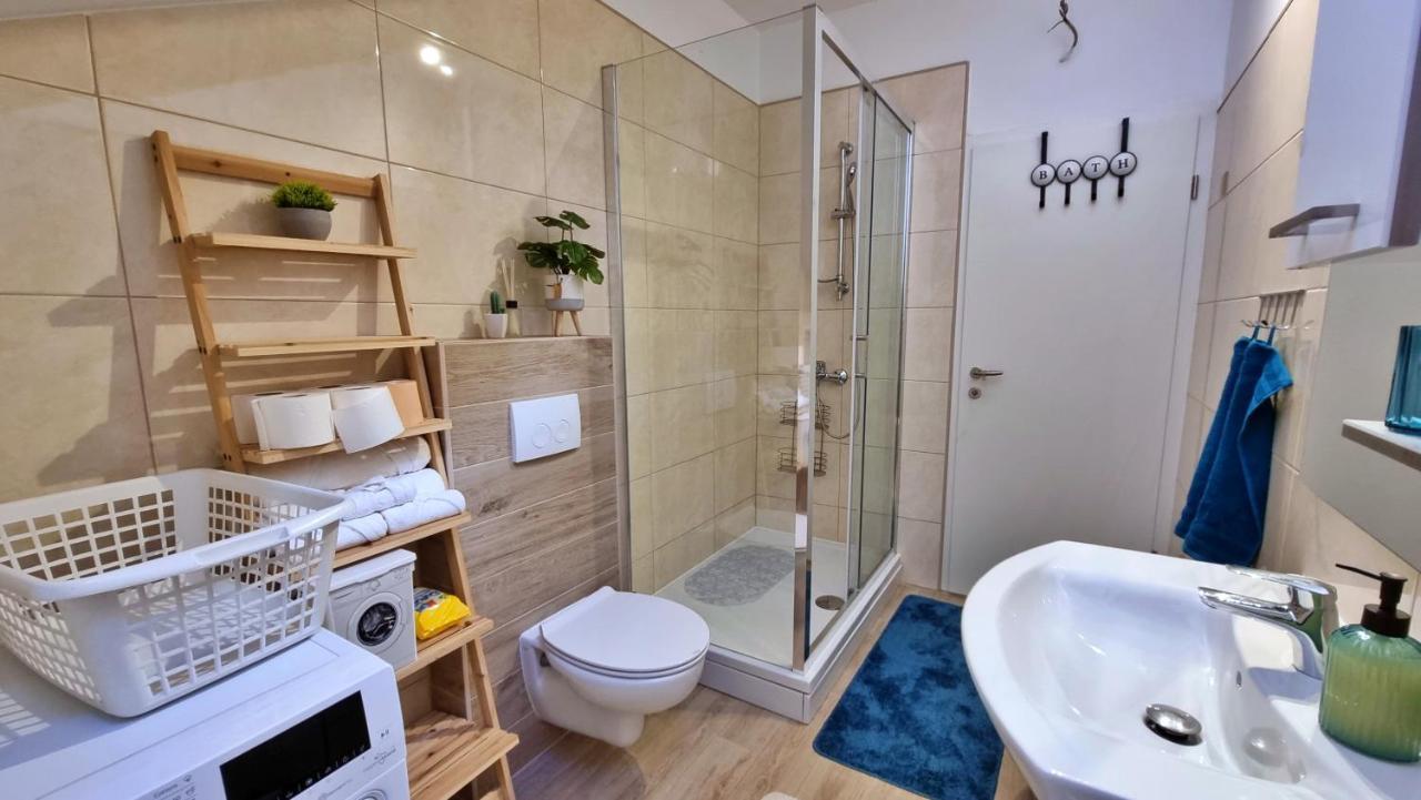 Apartment Hana Omiš Exteriör bild
