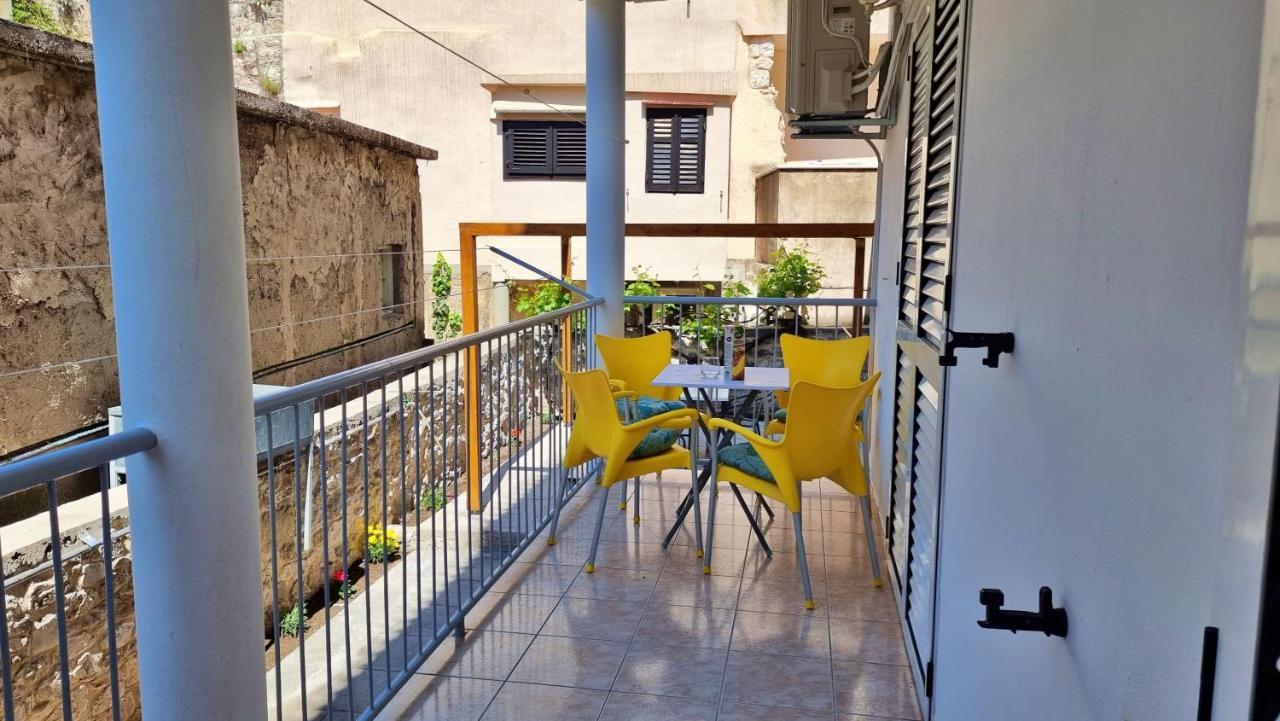 Apartment Hana Omiš Exteriör bild