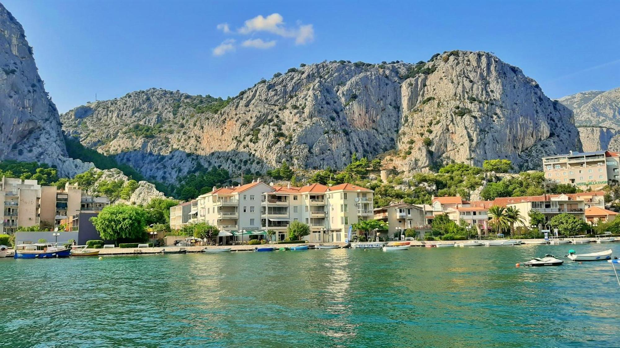 Apartment Hana Omiš Exteriör bild